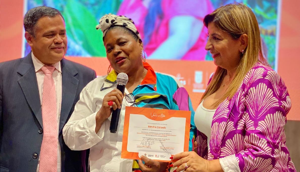 secr mujer graduacion