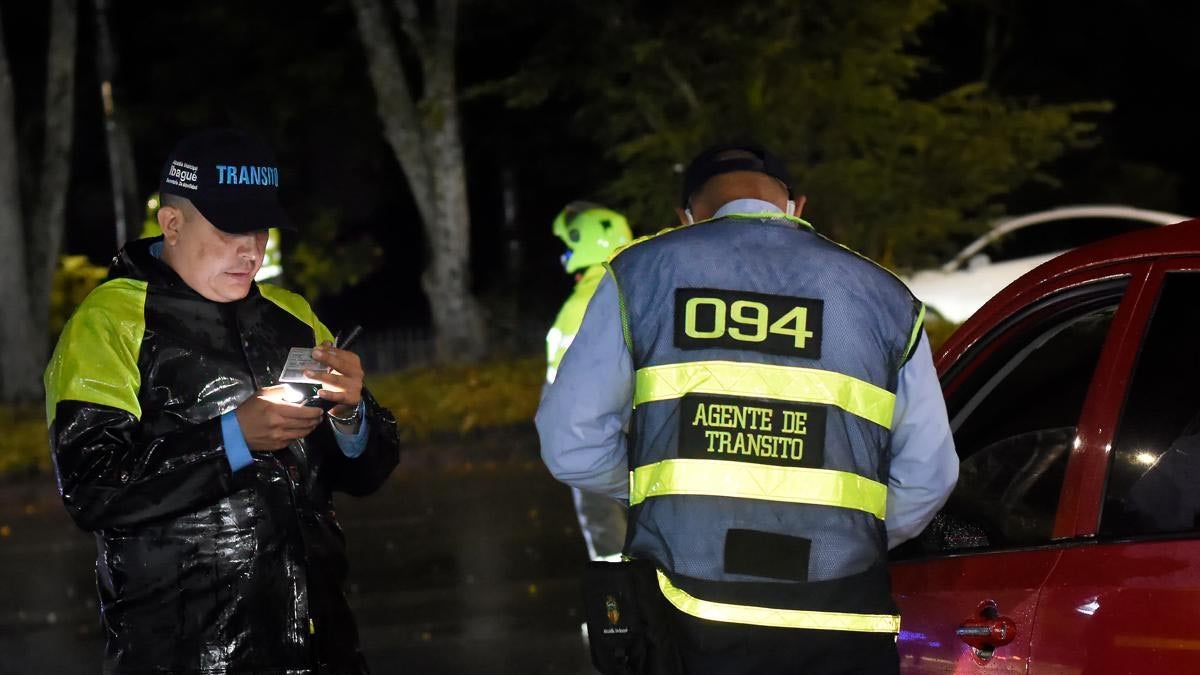 agentes de tránsito