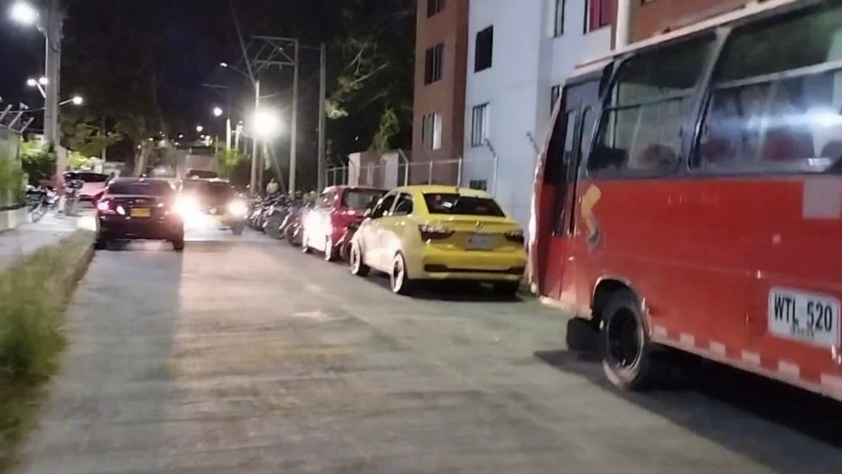 Mal parqueo en Almínar Mauritania 2