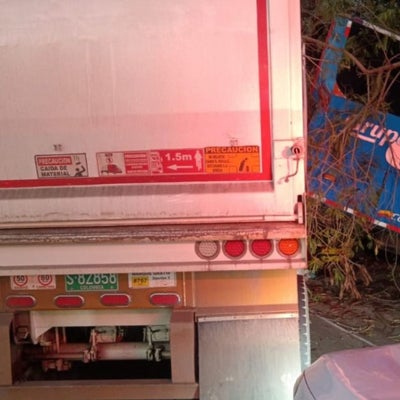 Un muerto y varios heridos en choque de bus y volqueta en Guamo