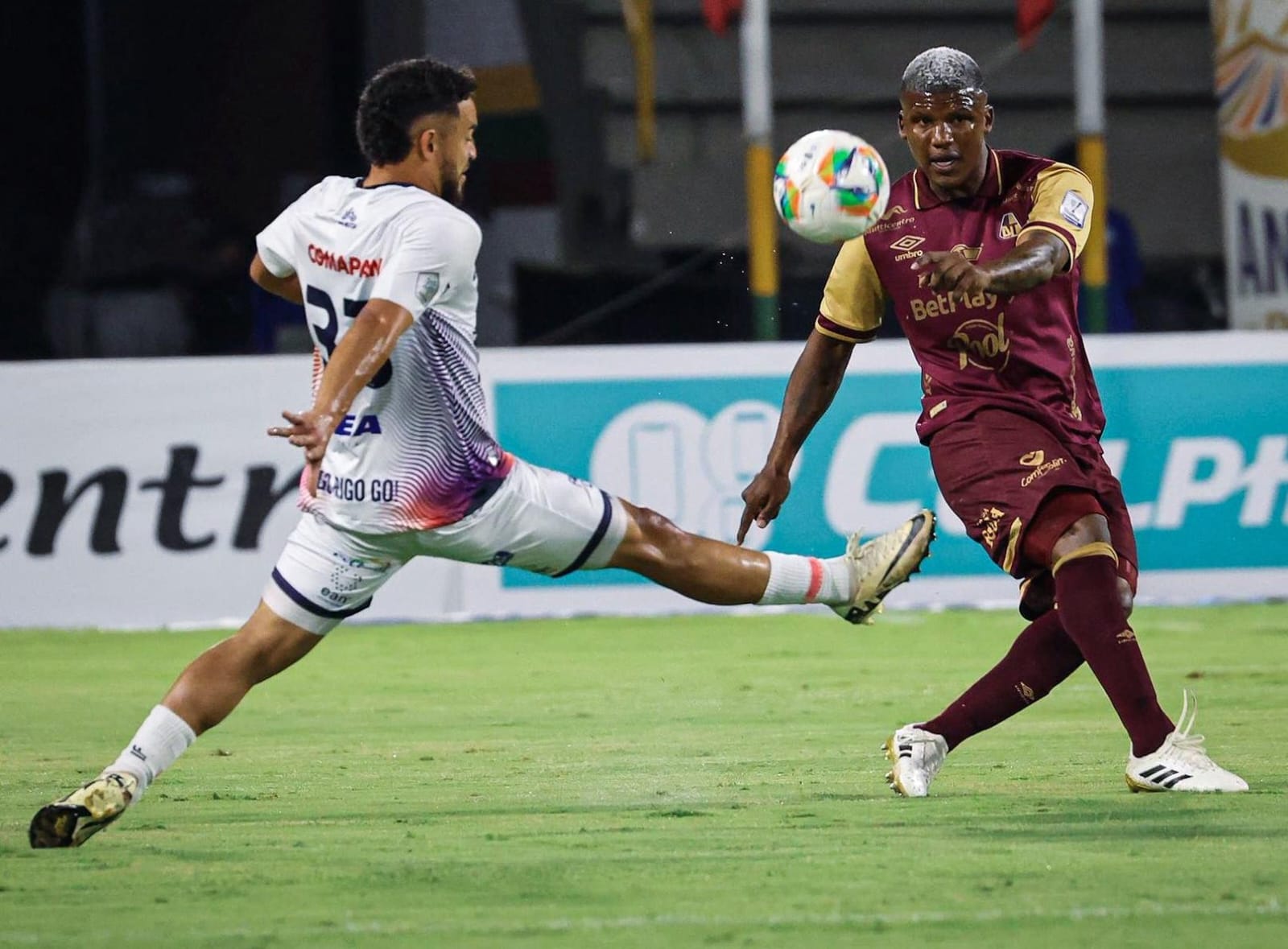 La historia continua en la liga NUNCA Tolima ha podido ganarle a Fortaleza, igualaron a 1 gol iniciando septiembre