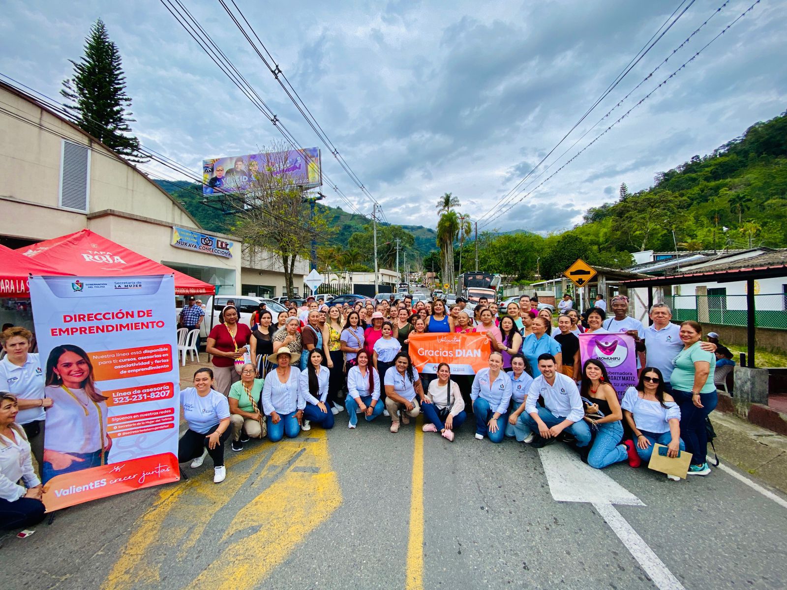 Más de 1.500 mujeres del Tolima reciben insumos textiles para sus emprendimientos
