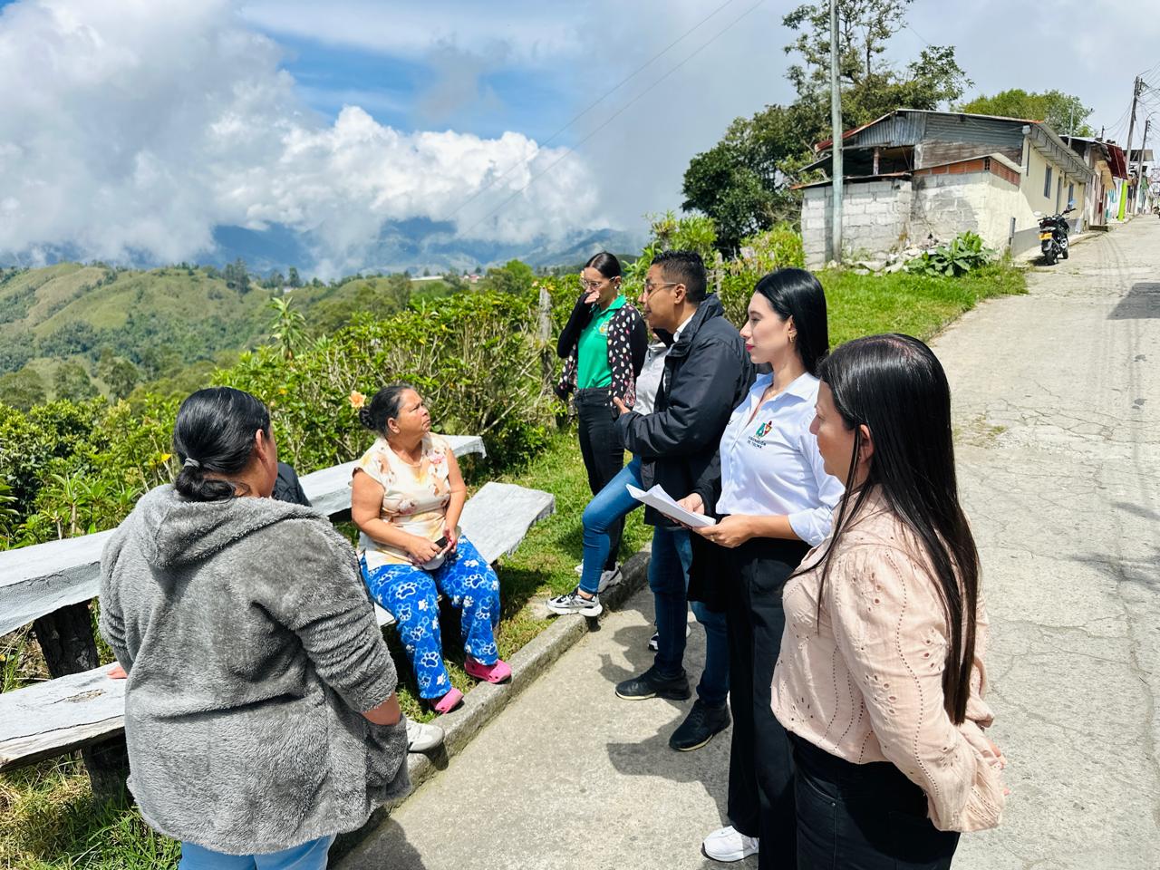 Secretaría de la Mujer fortalece asociaciones femeninas en Herveo