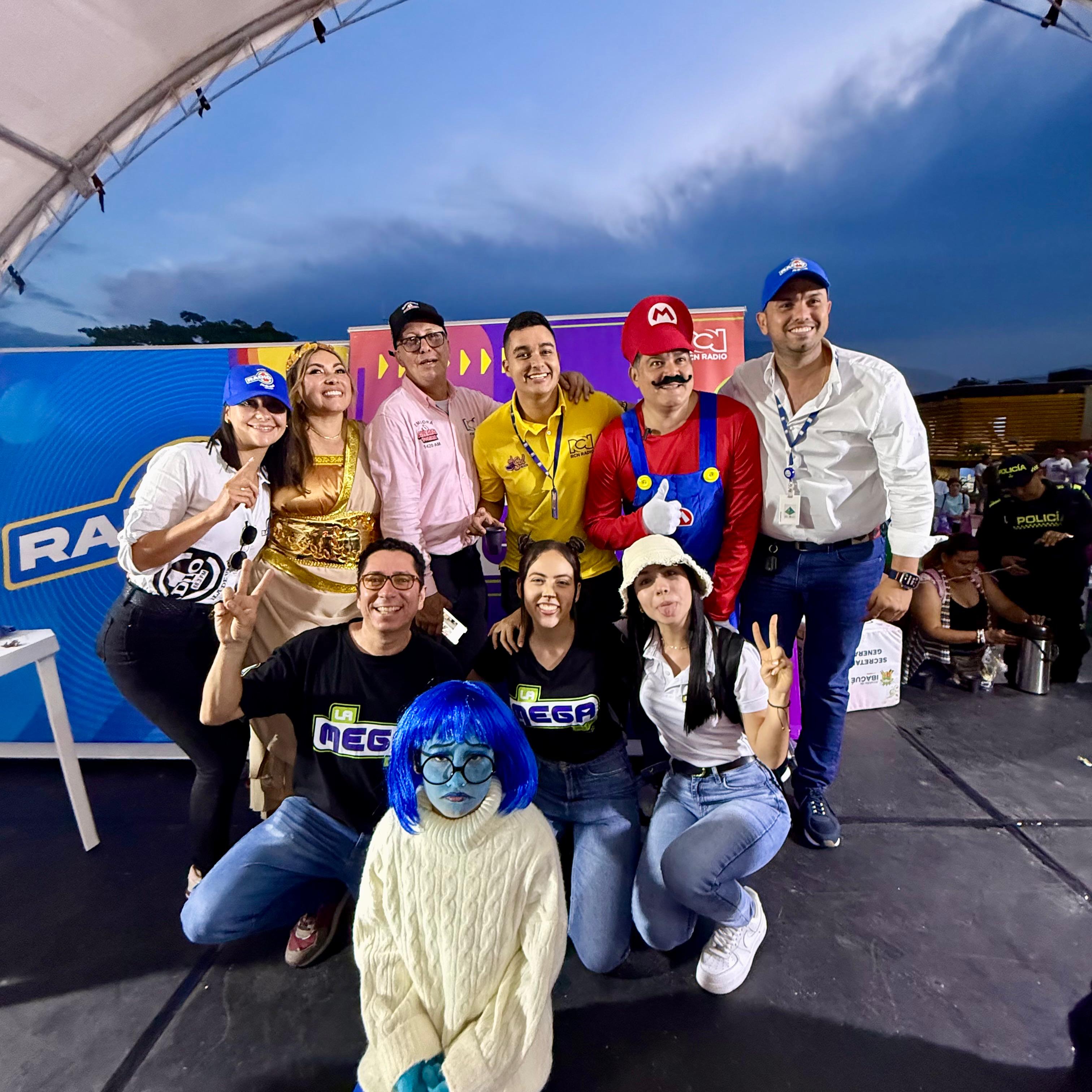 RCN Radio y la Alcaldía de Ibagué llenaron la carrera Quinta de color con el gran desfile de disfracesRCN Radio y la Alcaldía de Ibagué llenaron la carrera Quinta de color con el gran desfile de disfraces