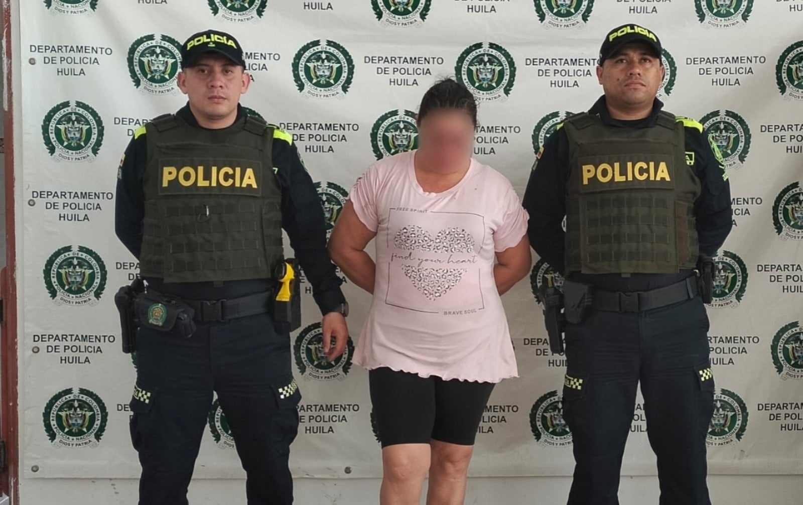 Capturan mujer que agredió con un martillo a un hombre en Colombia, Huila