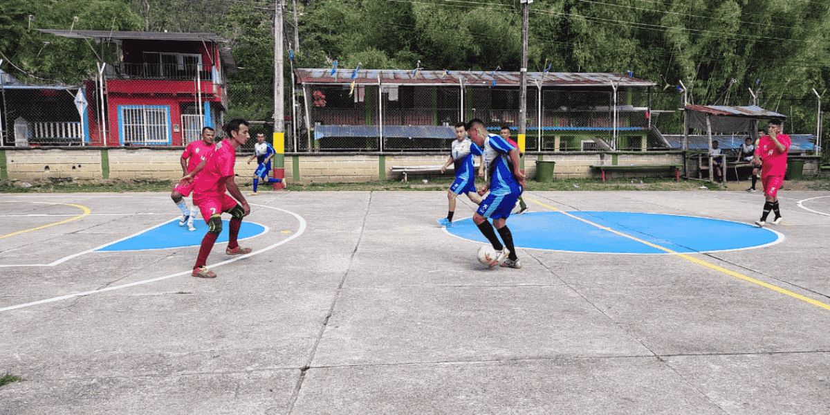 Los Juegos Campesinos