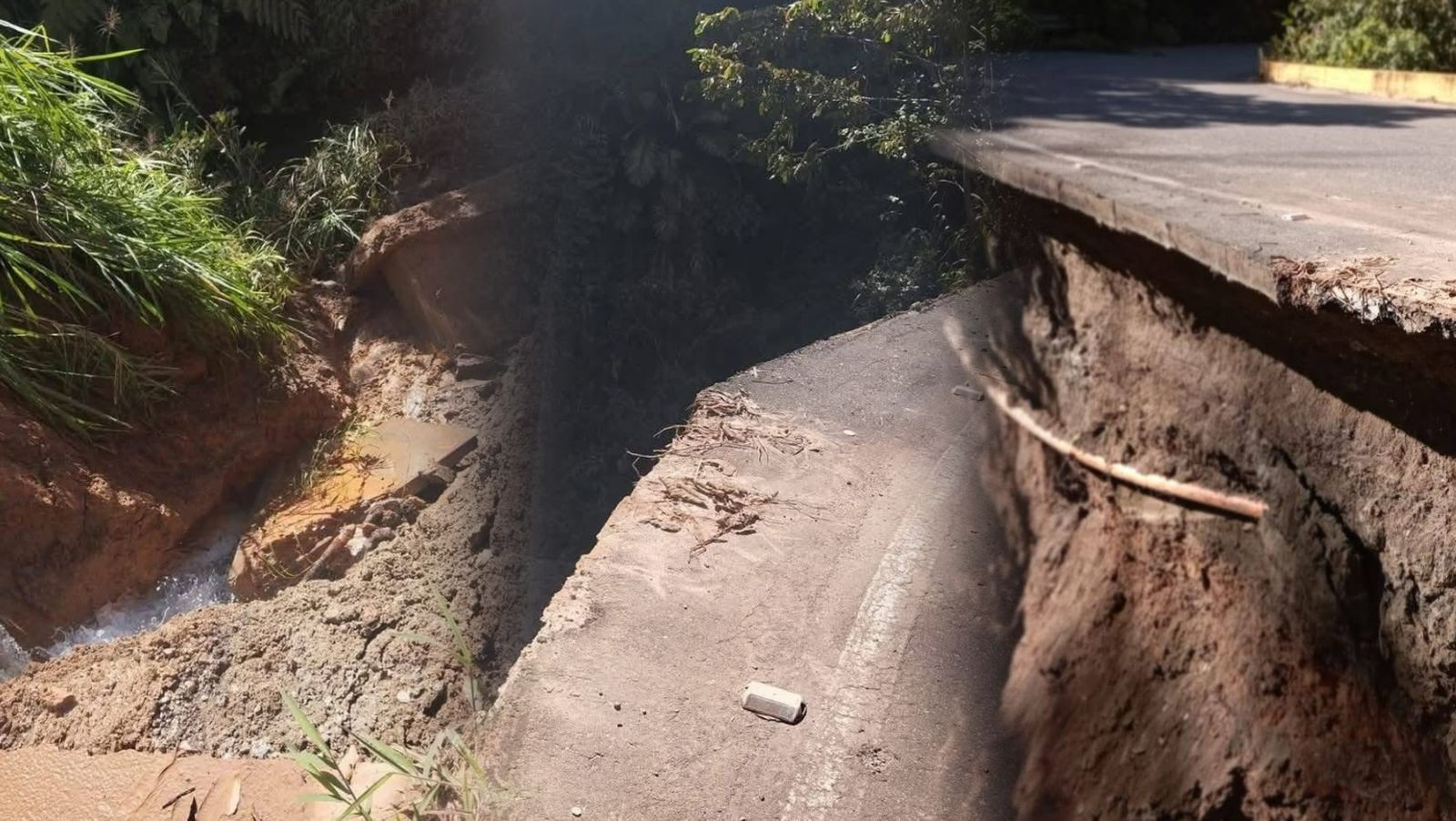 Deslizamiento en Palocabildo deja puente colapsado y sin agua al casco urbano