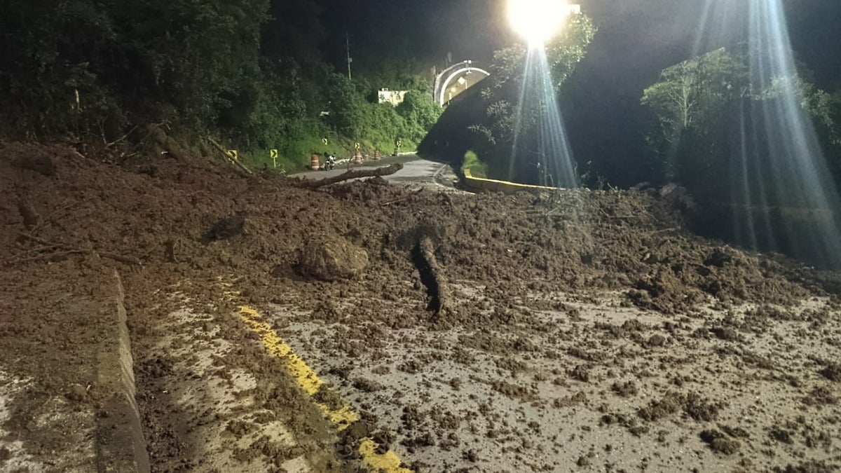Derrumbe en la línea | Fuertes Lluvias | Temporada Invernal | Octubre 2025