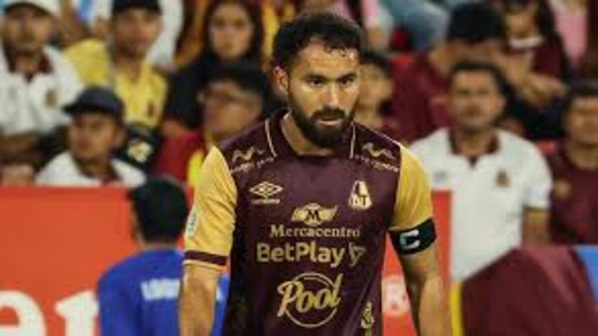 El volante Juan Pablo Nieto, capitán de campo del Deportes Tolima