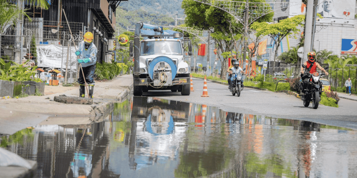 Intervenciones técnicas avanzan para mitigar riesgos en el sistema de alcantarillado de Ibagué