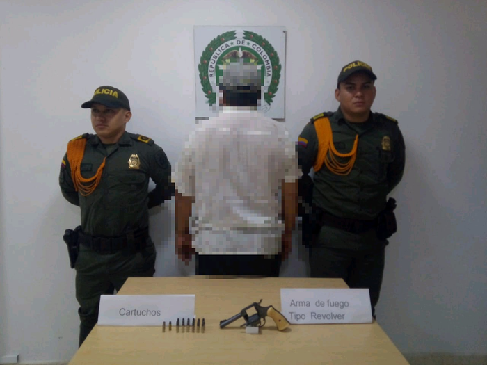 Con un revólver y 21 cartuchos fue sorprendido un hombre en Purificac