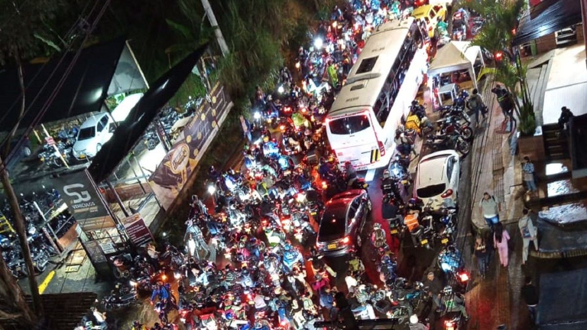 Caos vehicular en el Valle de Aburrá por cierre de puente La Limona