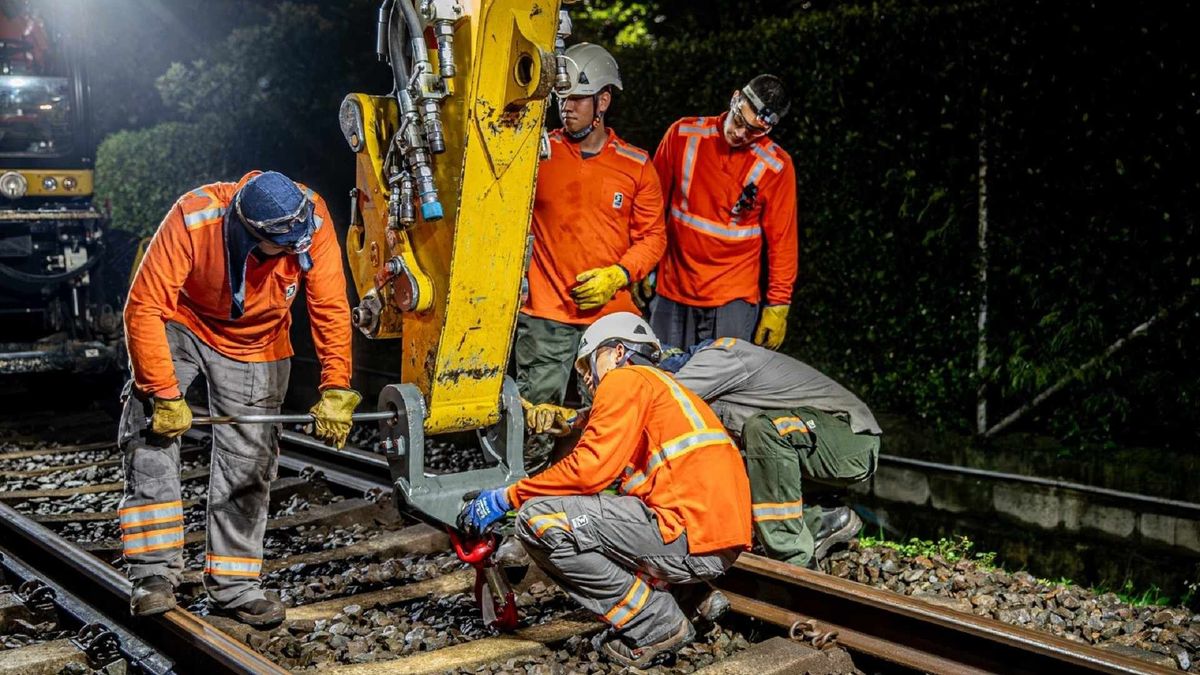 Nuevos rieles del metro de Medellín