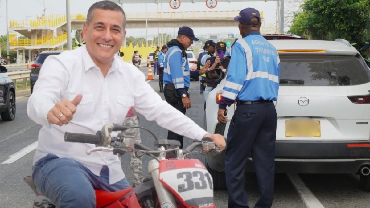 Ilustración de Agentes de tránsito - Alcalde de Cartagena, Dumek Turbay