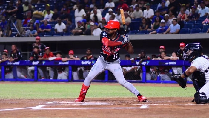 Muestran a un jugador de los Tigres de Cartagena