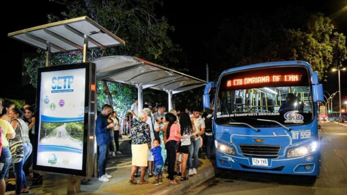 Bus de Sistema Estratégico de Transporte Público (SETP) de Santa Marta
