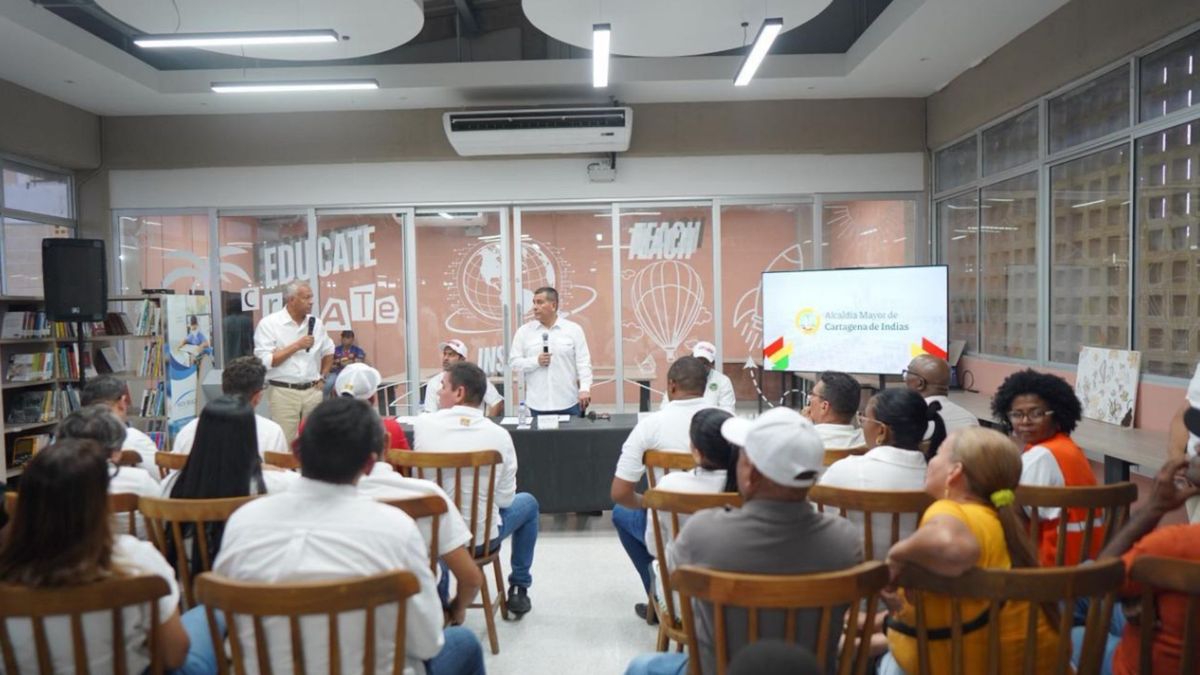 Reunión en despacho de la Alcaldía de Cartagena
