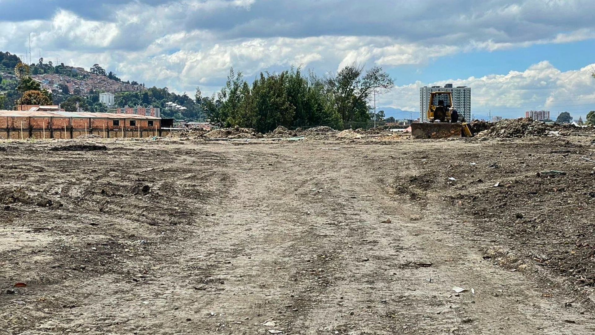 Autoridad ambiental suspendió construcción de canchas en zona protegida de Suba