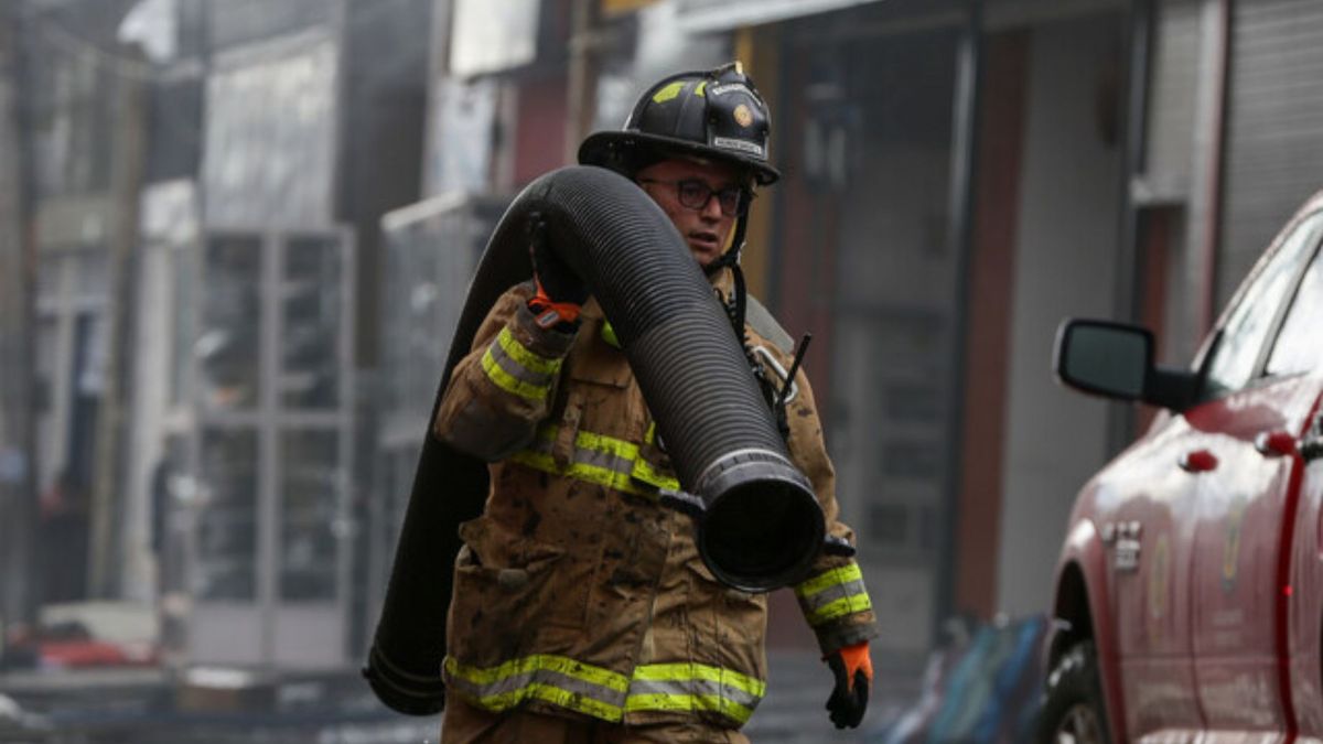 Copacabana refuerza a sus bomberos con nuevo vehículo contra incendios