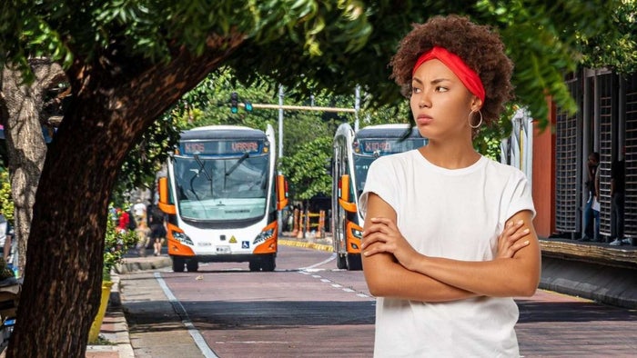 Habitantes de Cartagena están enojados por el alza de TransCaribe