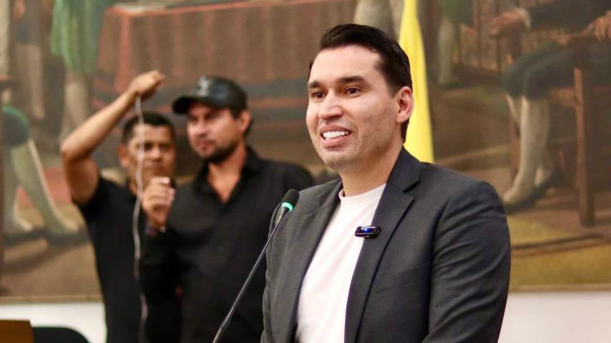 Leandro Castellanos, concejal de Bogotá, en una sesión