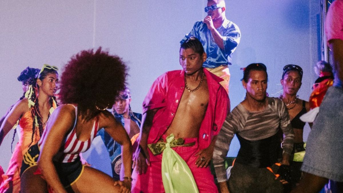 Show 105 Ciudad Heróica