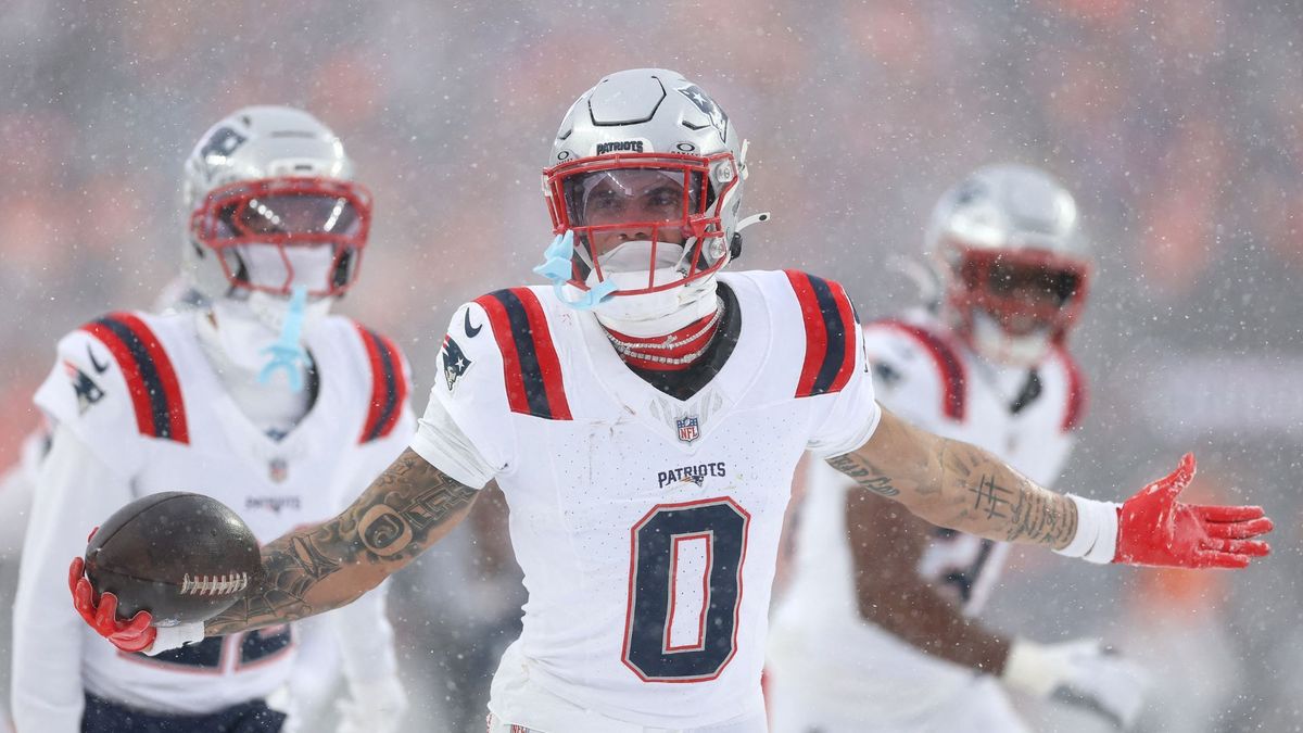 Christian González jugando con los New England Patriots