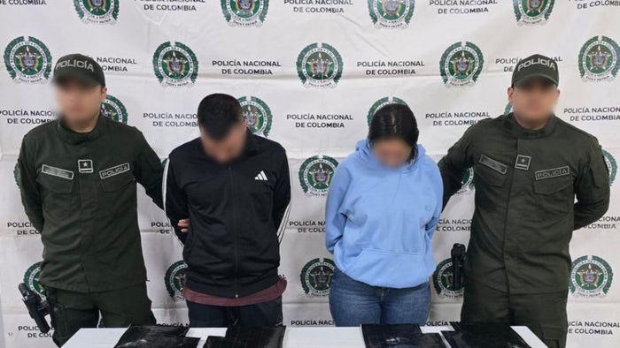 Pareja capturada en el aeropuerto de Cartagena