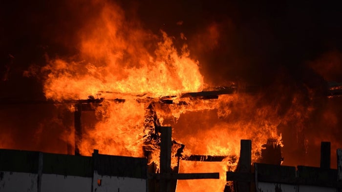 Hombre muere por quemaduras tras pelea con su ex