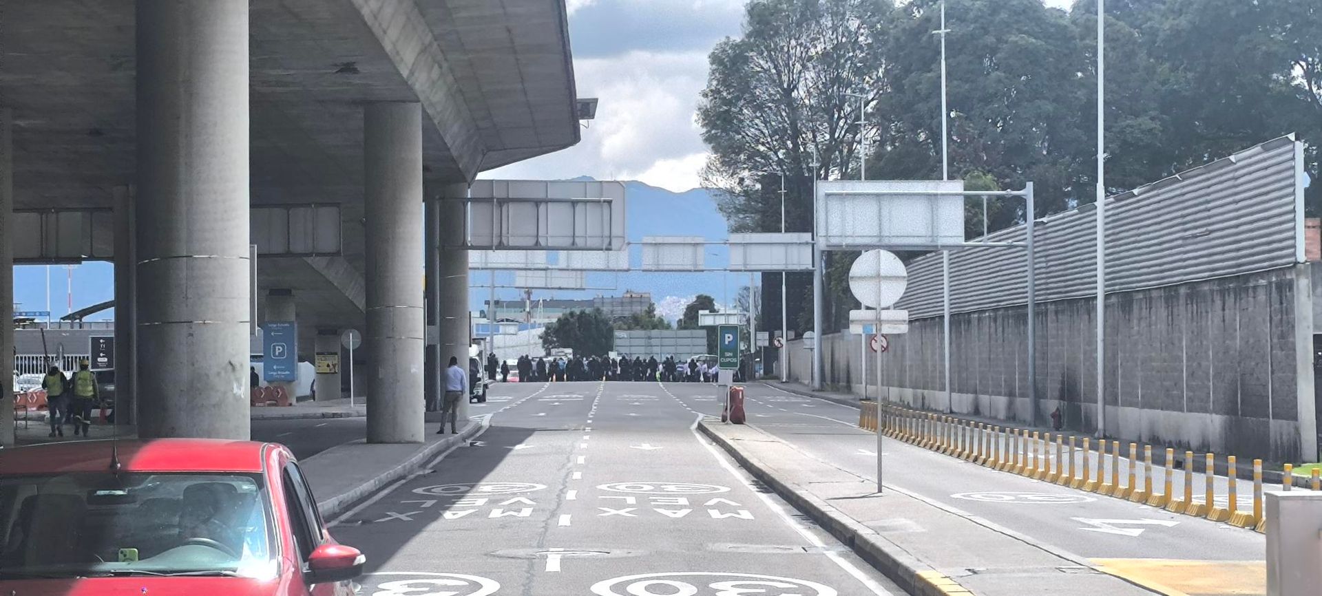 Protesta de taxistas en Calle 26