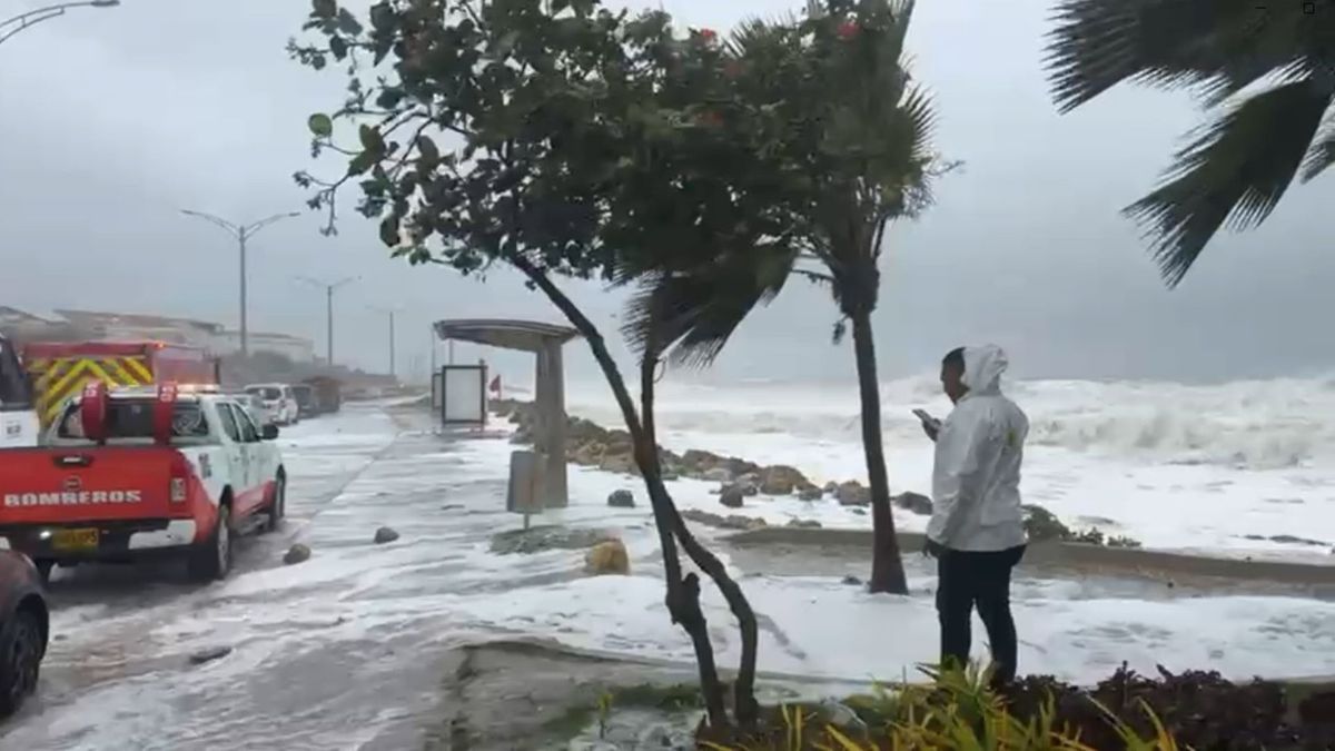 Estado de la avenida Santander en Cartagena tras fuertes lluvias (Imagen de referencia)