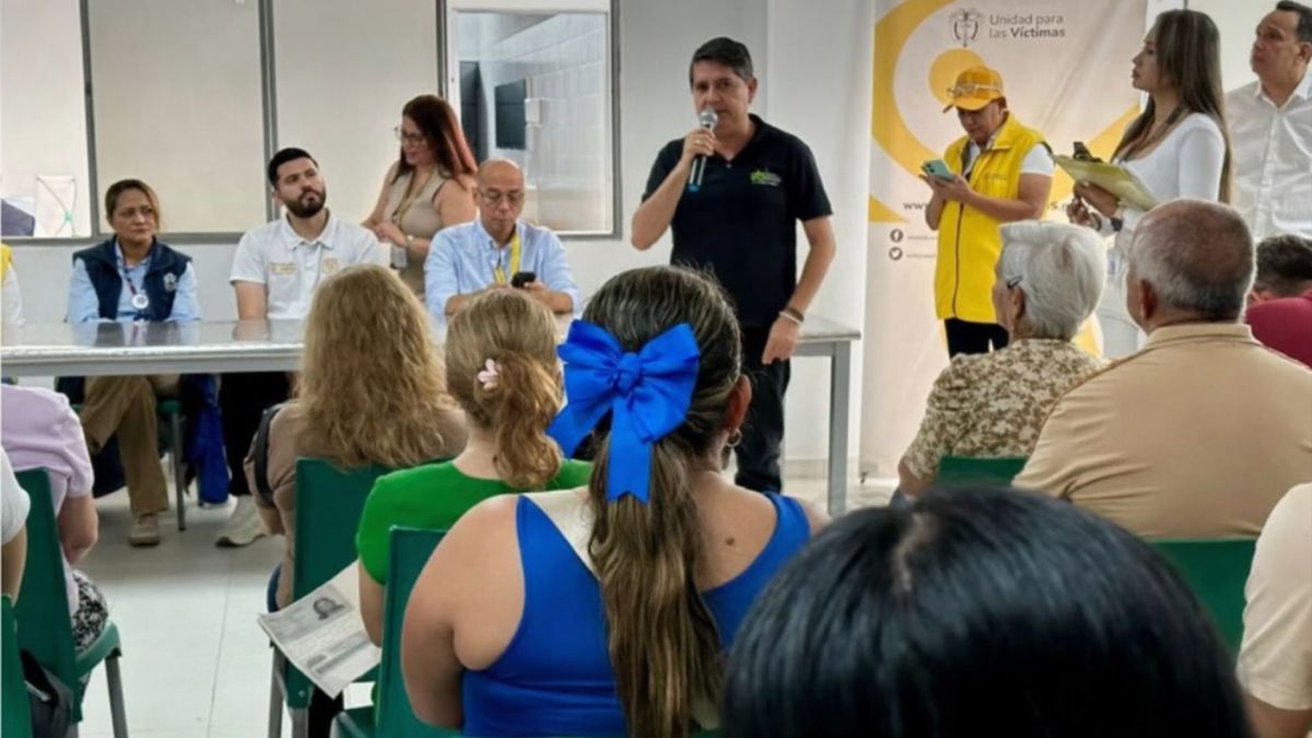 Entrega de cartas de indemnización en Santander