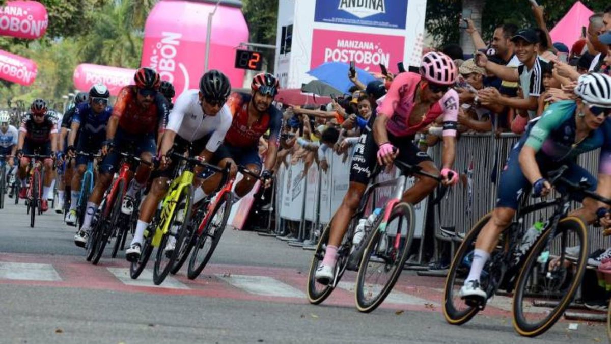 Ciclistas corriendo los Campeonatos Nacionales de Ruta