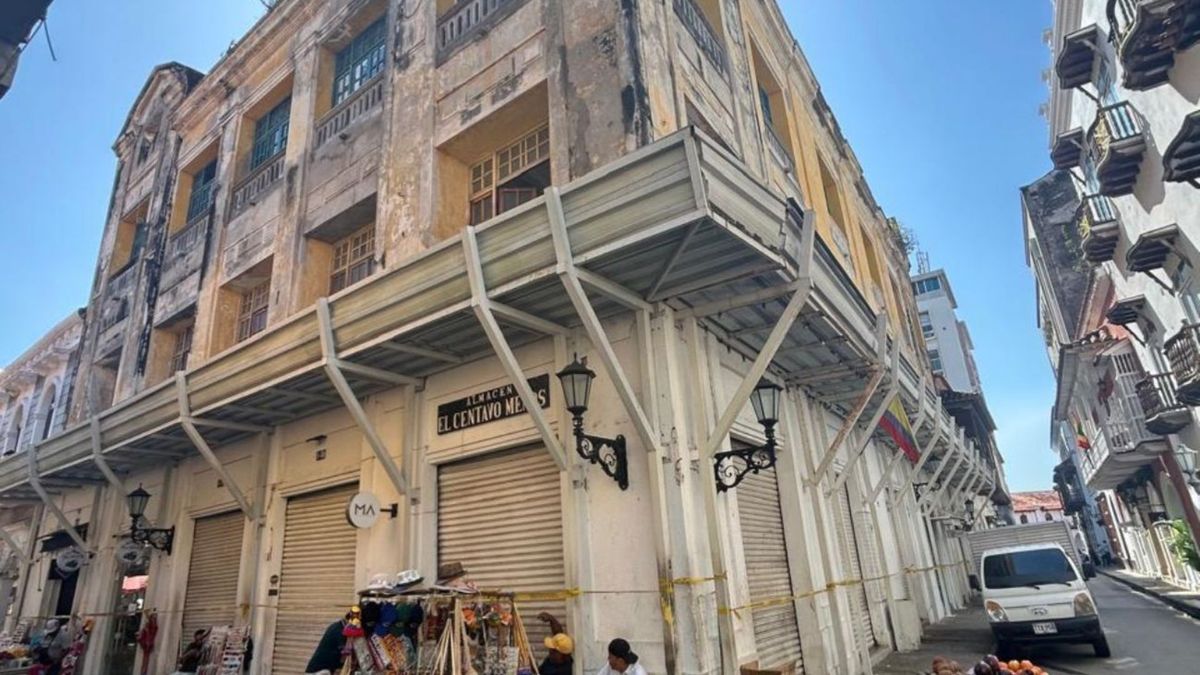 Edificio El Centavo Menos en Cartagena