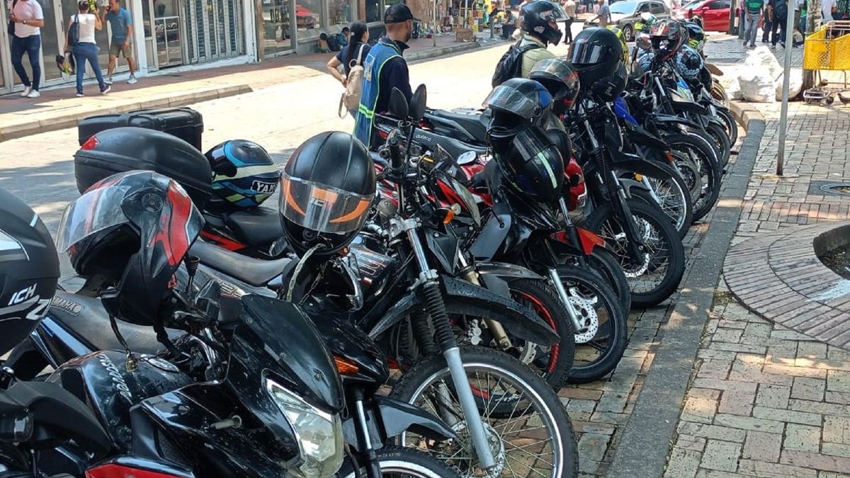 Rebusque durante día sin carro y sin moto en Bogotá