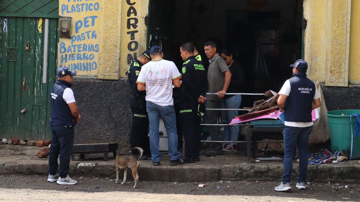 Policía inspeccionando chatarrerías en Ibagué
