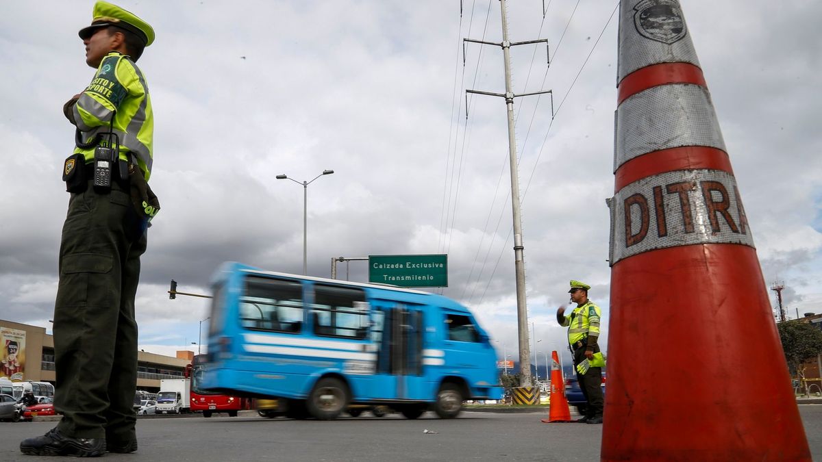 Agentes de tránsito Bogotá