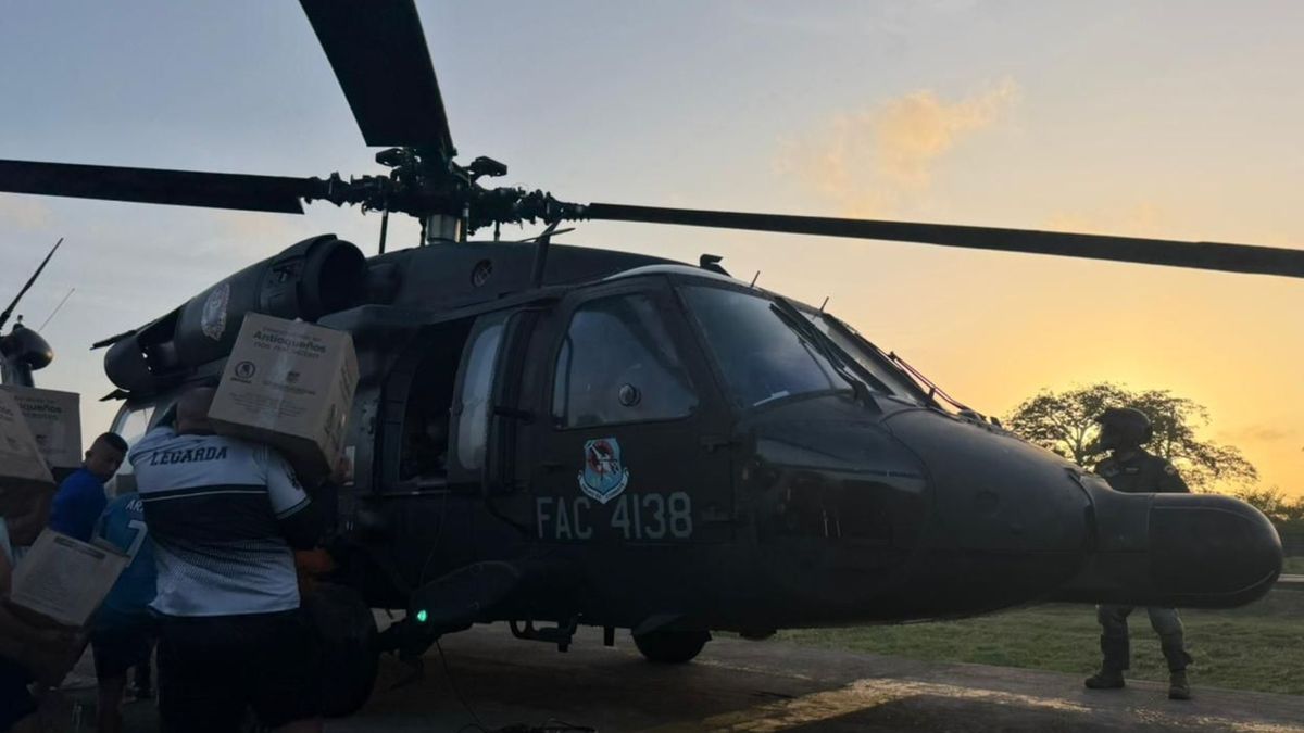 Evacuación aérea humanitaria en el Urabá antioqueño por emergencia invernal