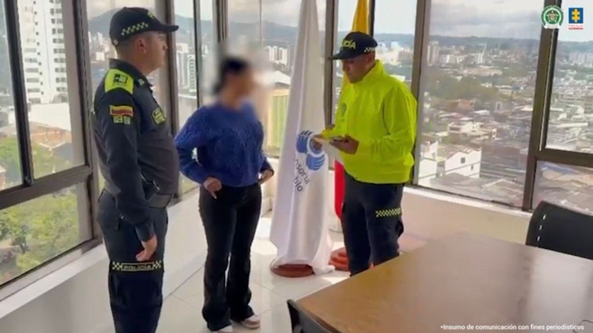 La mujer se presentó ante autoridades en Pereira con su abogado y luego fue trasladada a Medellín para las diligencias.