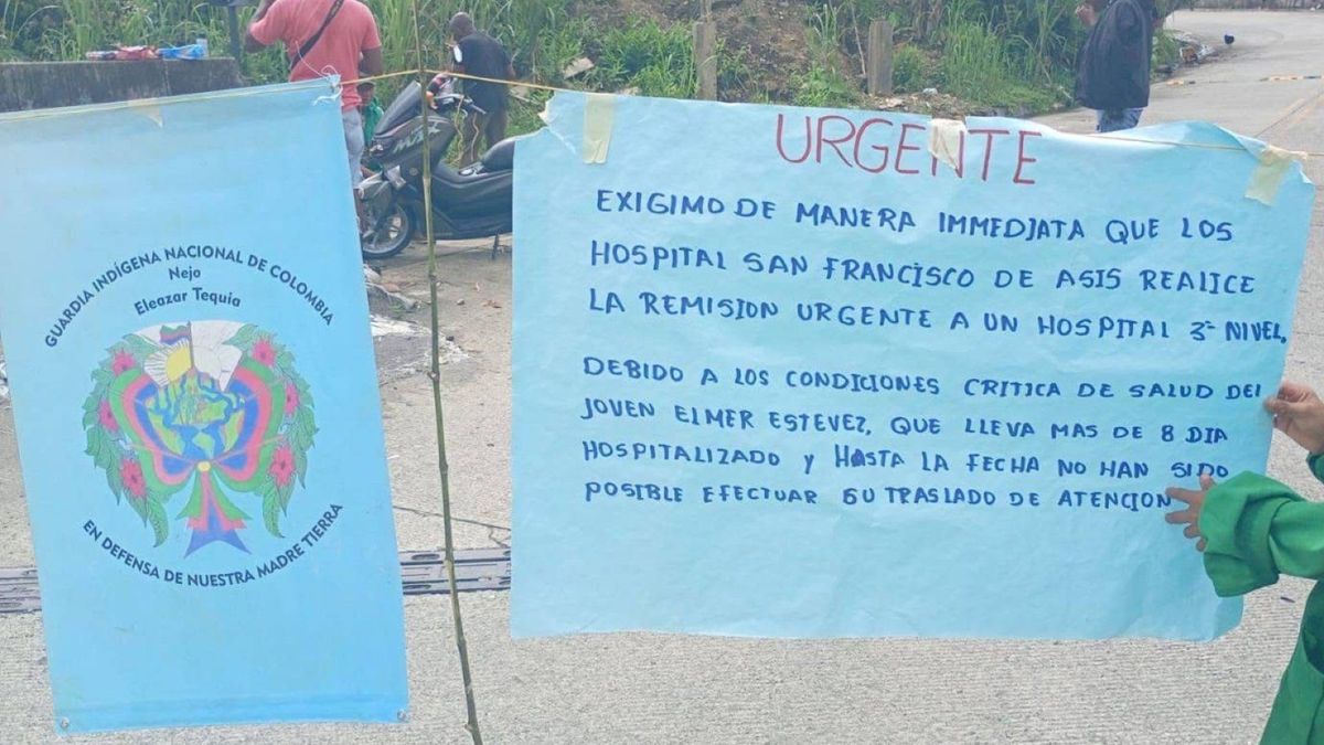 Indígenas bloquean vía Quibdó - Medellín