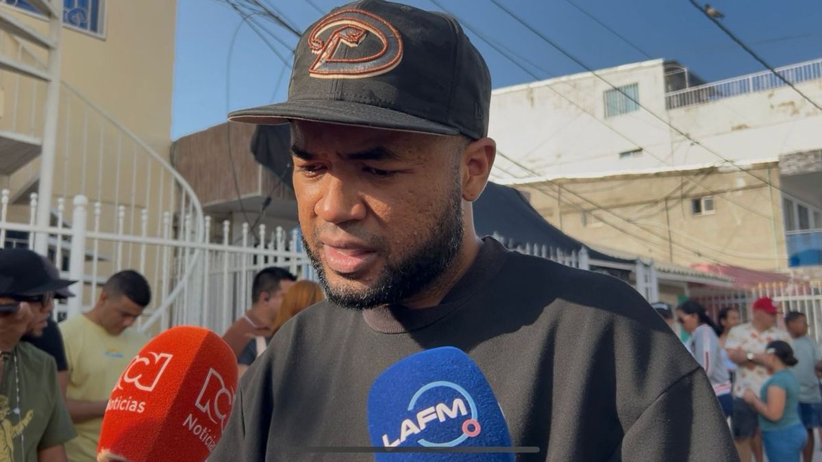 DJ Dever en entrevista con RCN