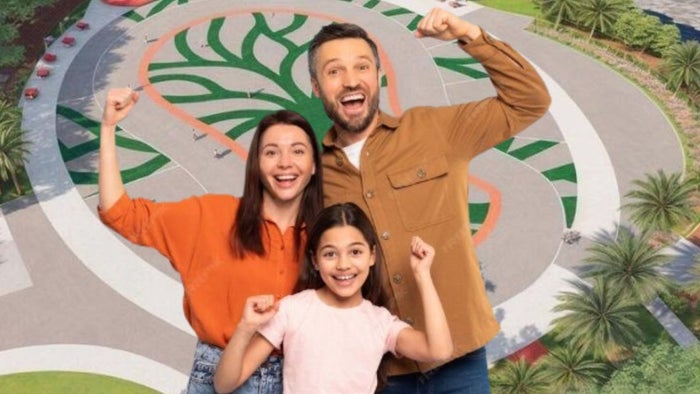 Plaza de Variedades de Cartagena (fondo) - familia celebrando