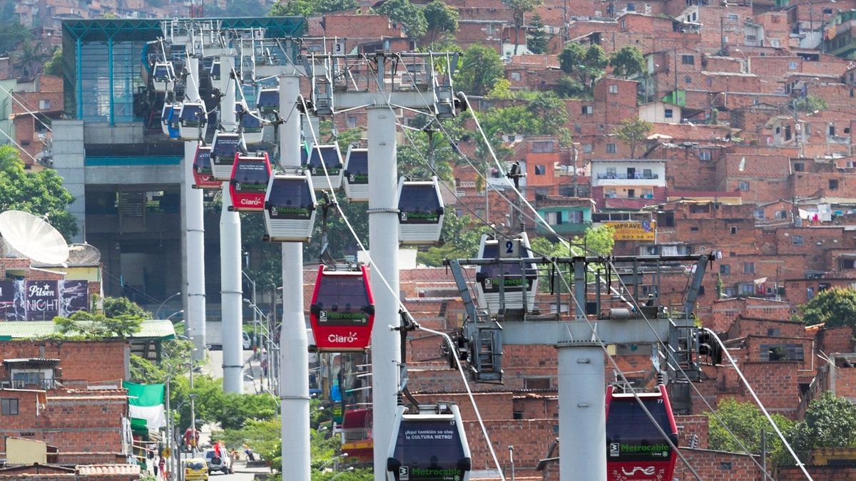 Suspenden servicio línea K del Metrocable