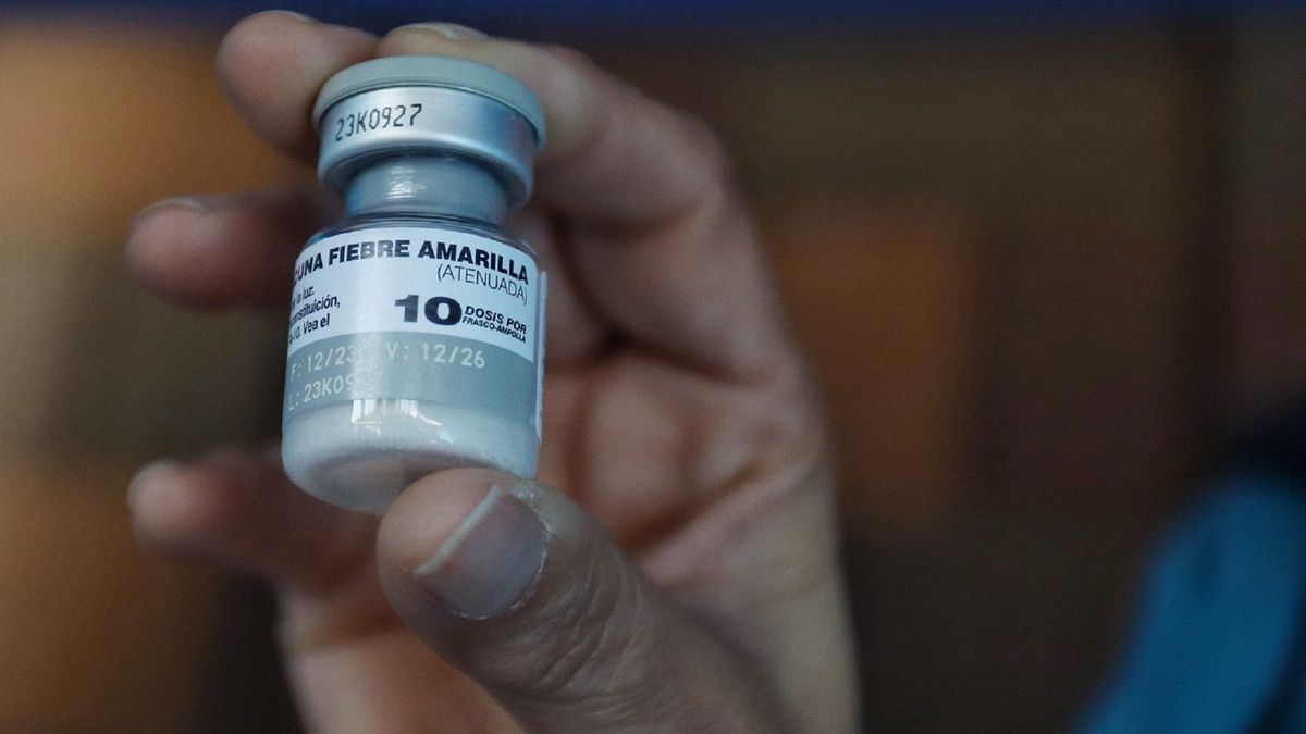 Vacunación fiebre amarilla en Medellín 28 febrero