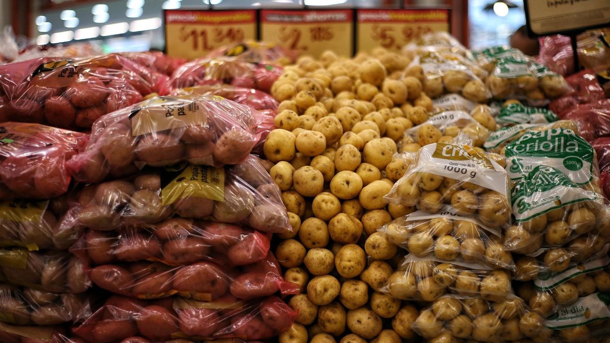 Papa a la venta en Corabastos