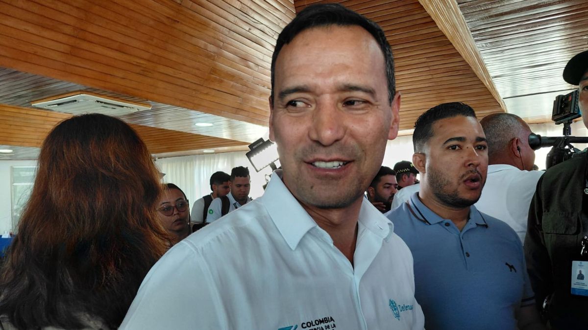 Pedro Sánchez, ministro de Defensa