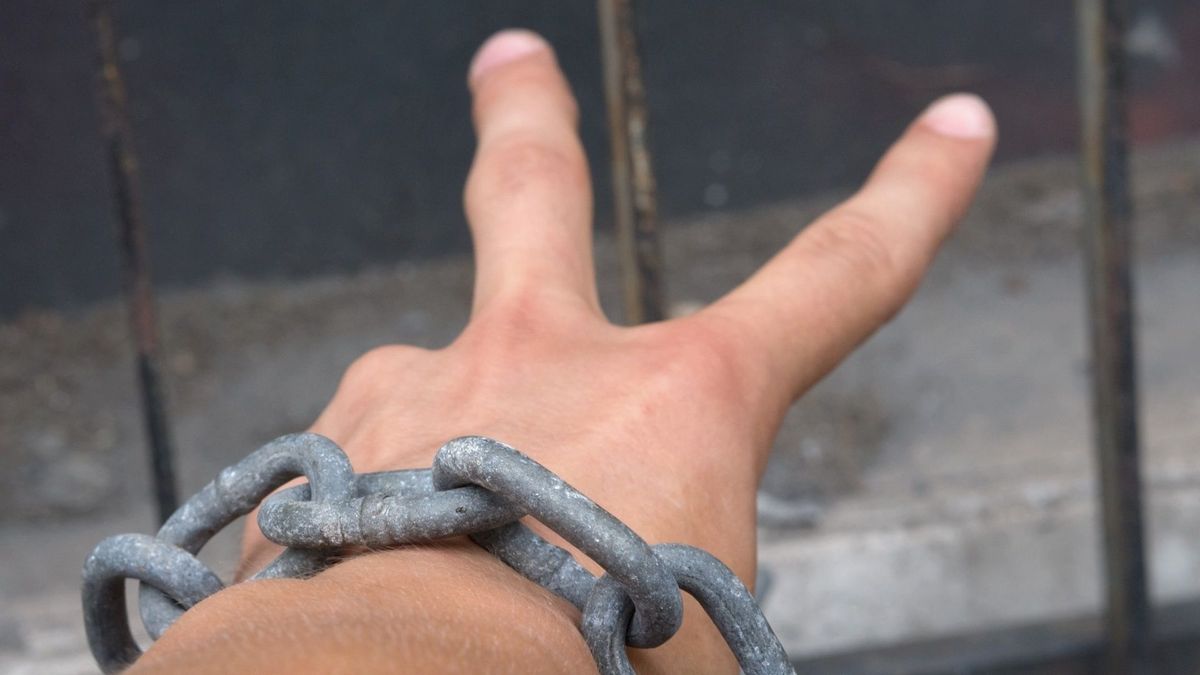 Judicializan joven por asesinar a otro en pelea escolar de Bello