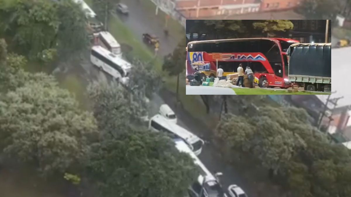 Flotas instalan terminal ilegal en la calle y les queda para lavar el bus