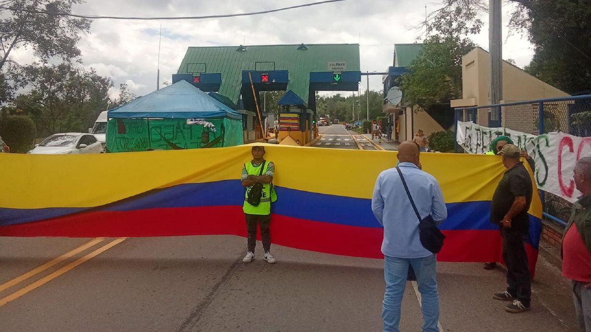 Manifestación en peaje Saboyá por mal estado vial