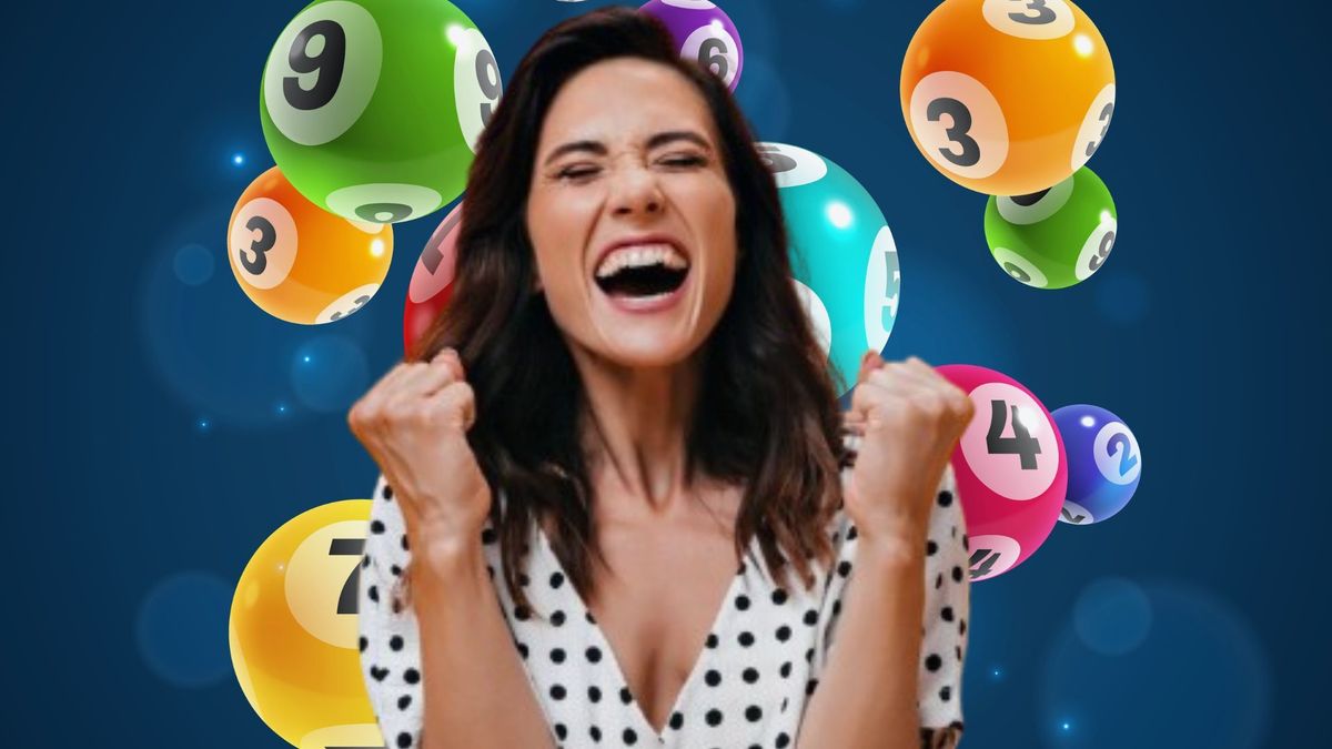 Balotas de sorteos - mujer celebrando